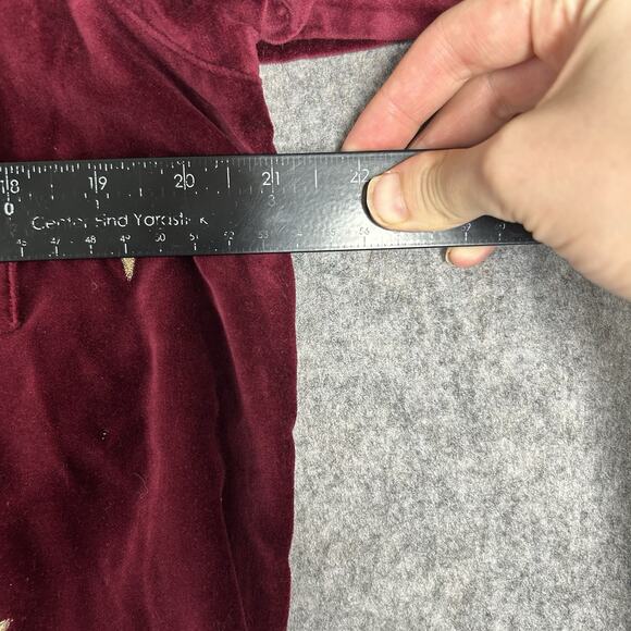 Quacker Factory Shirt Womens Medium Red Velvet Gold Embroidered Star Button Down - Picture 5 of 6